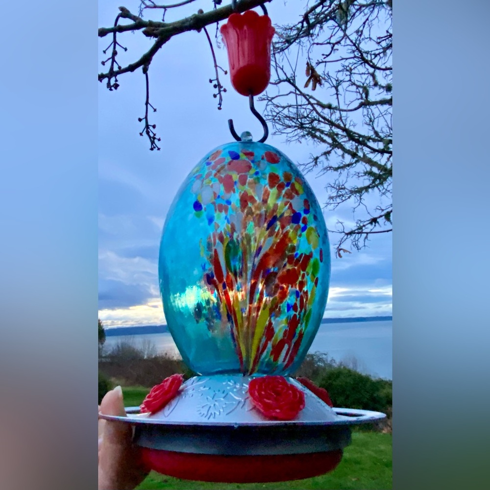 Glass Hummingbird Feeder 27oz Blown Glass Humming Bird - Roses & Ant Moat - Picture 5 of 13